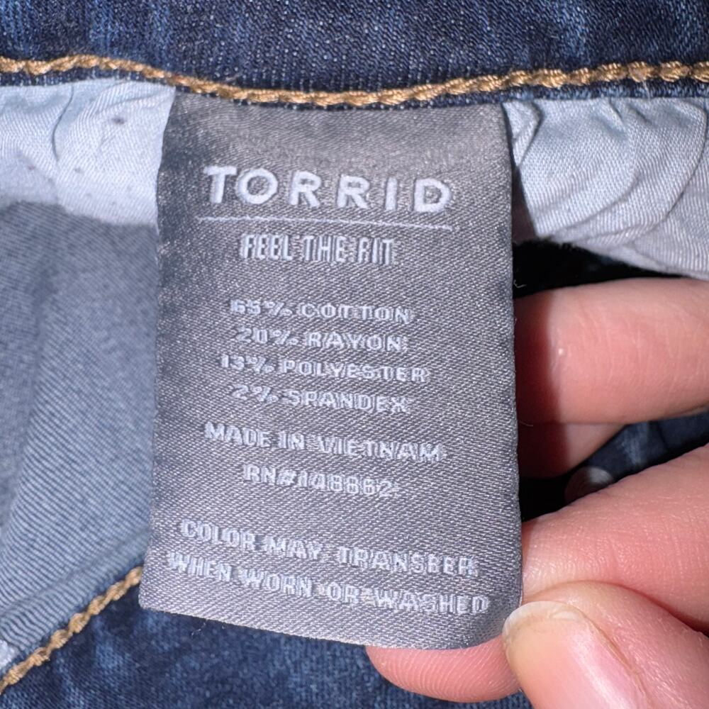 Torrid Super Soft Jegging Jeans Women’s 20R Distressed Triple Button Dark Wash - Picture 4 of 4